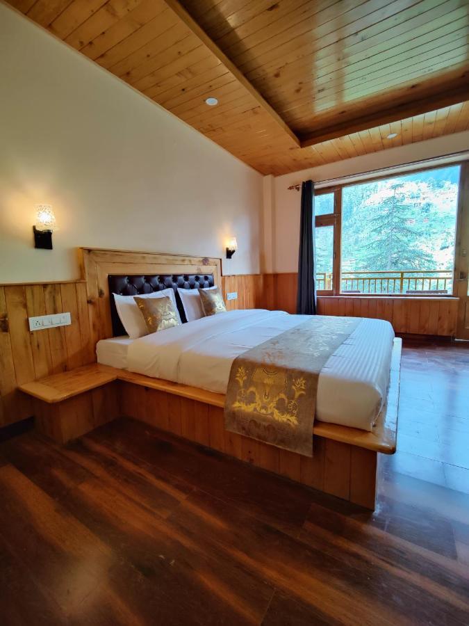 The Woodpecker Inn & Cafe, Jibhi 外观 照片